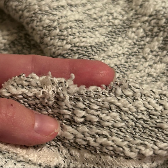 Free People FP Beach Fireside Gray White Textured Cover-up Tunic Sweater Sz M/L - Picture 12 of 12